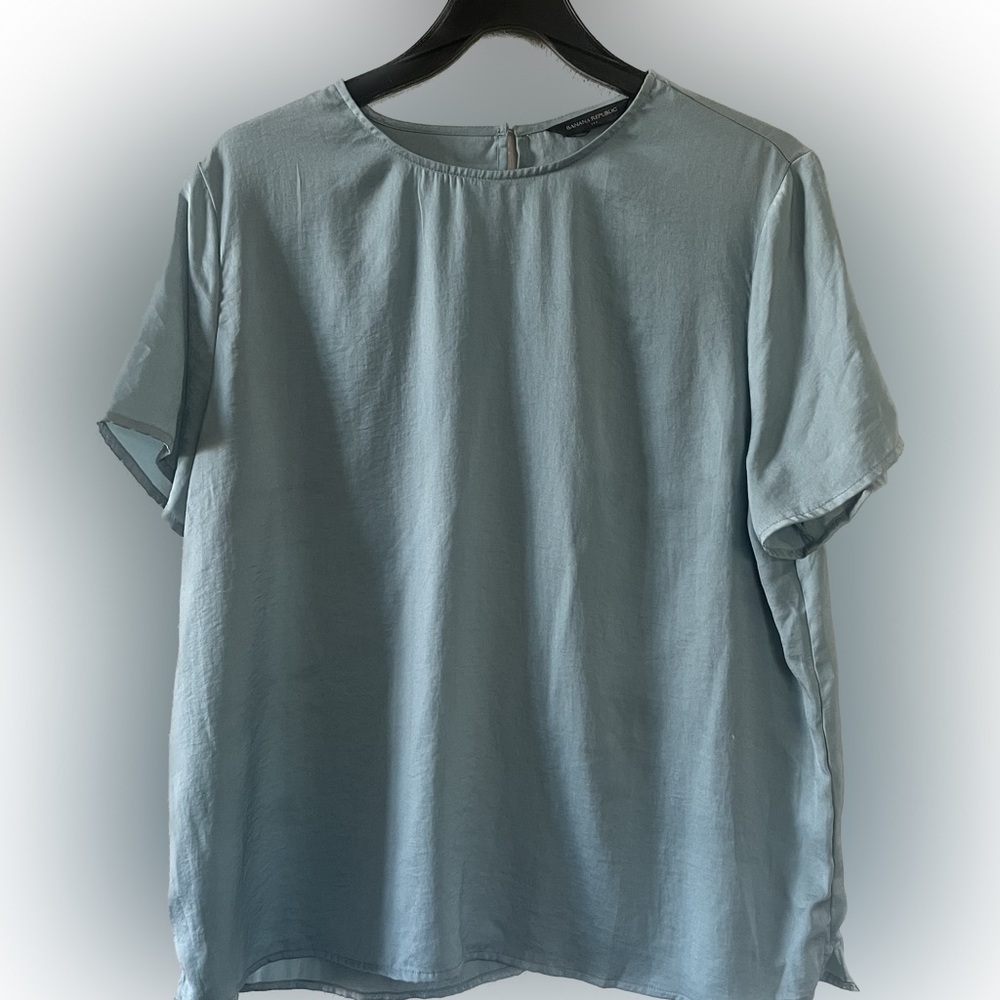 Banana Republic blue silky shirt